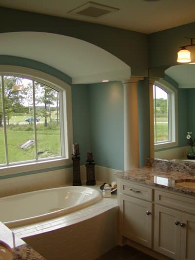 tub window